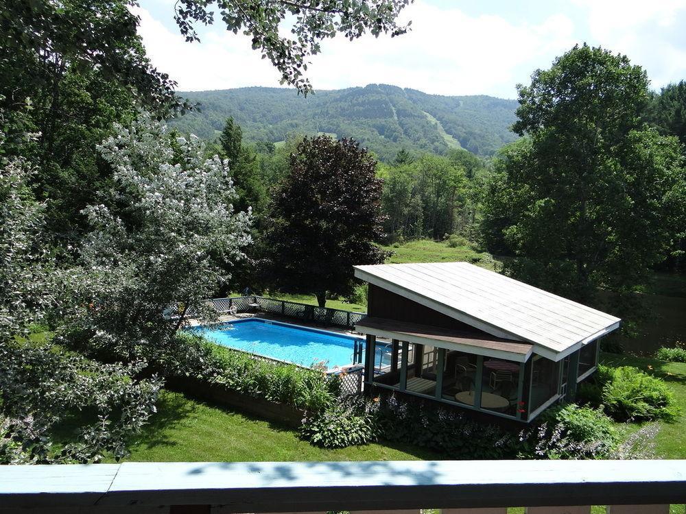 Blue Gentian Lodge At Magic Mountain 런던데리 외부 사진