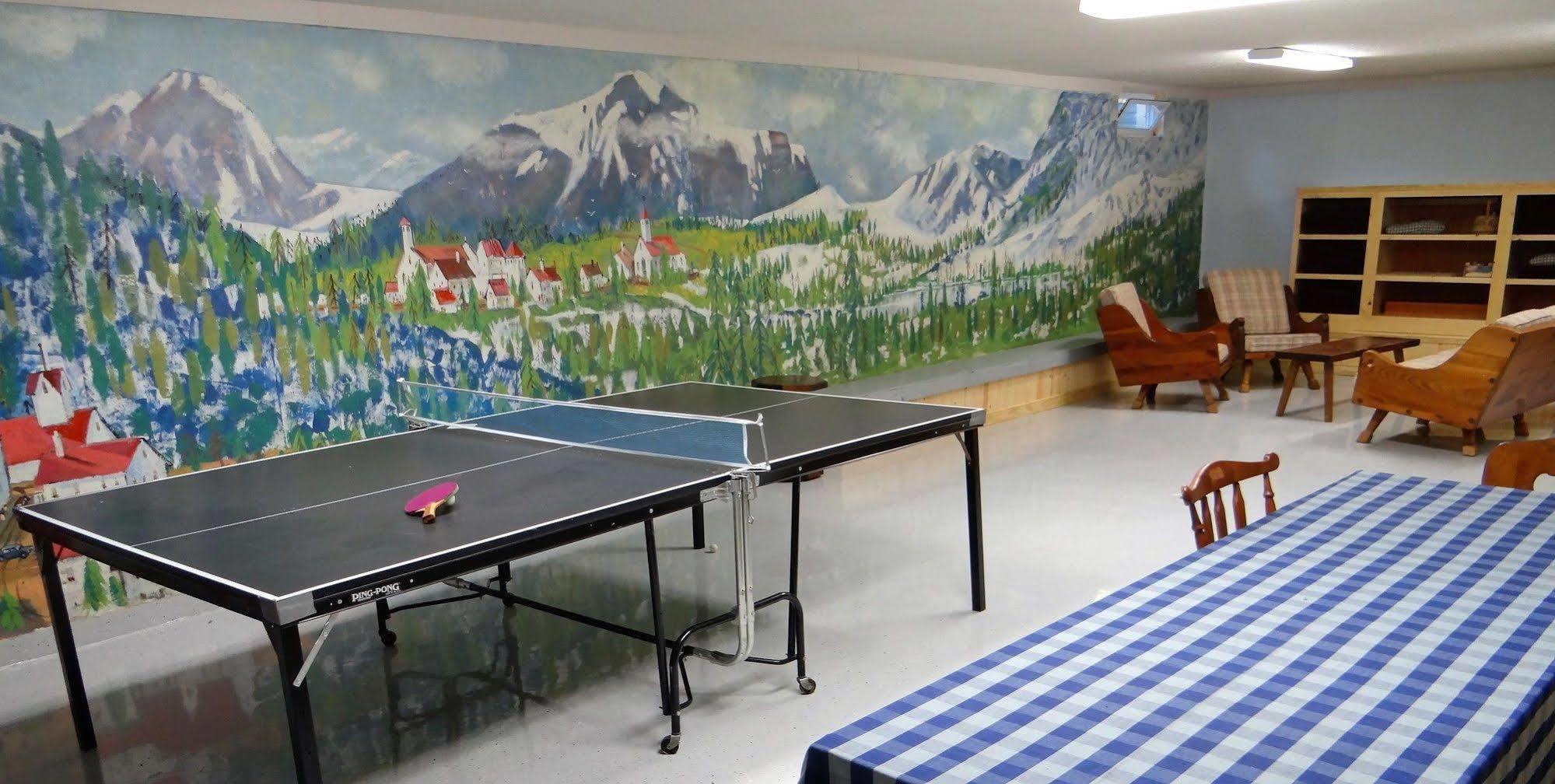 Blue Gentian Lodge At Magic Mountain 런던데리 외부 사진