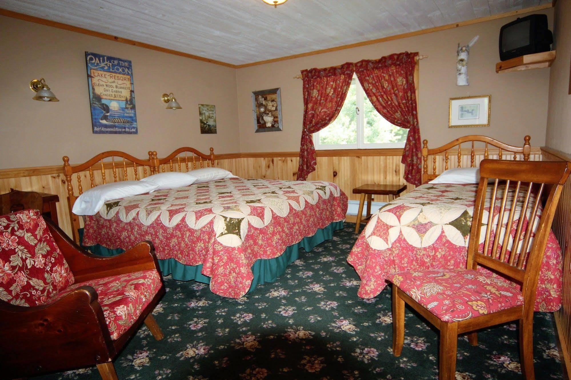 Blue Gentian Lodge At Magic Mountain 런던데리 외부 사진
